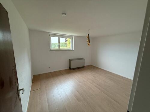 Foto - Schöne 4 Zimmer, Küche, Bad Wohnung zu vermieten