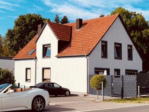 Foto - 87 m² Dachgeschosswohnung mit französischem Balkon, EBK