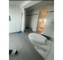 Dachgeschosswohnung - 1.300,00 EUR Kaltmiete, ca.  65,00 m² in Stephanskirchen (PLZ: 83071)