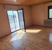 Helle 5 Zimmer Wohnung im 1.OG ! 130qm Wohnfläche ! - Püttlingen