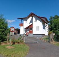 Viel Platz, viel Potenzial Einfamilienhaus mit großem Grundstück - Schwarzenborn
