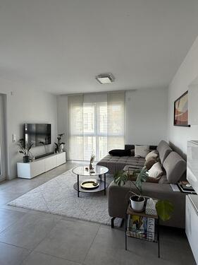 Foto - Moderne 3-Zimmer-Wohnung mit Einbauküche im Stadtzentrum