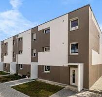 Erstbezug: Reiheneckhaus mit Garten, Dachterrasse und optimaler Anbindung in Augsburg-Kriegshaber