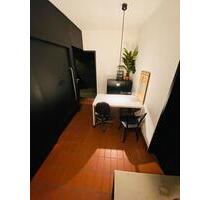 Büroraum mit Teeküche und separatem WC + Garderobe - Ulm Söflingen