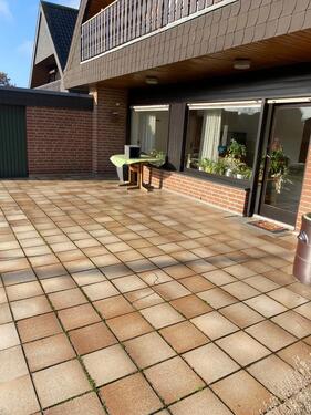 Foto - Erdgeschosswohnung mit Garten, großer Terrasse, 2-Familienhaus