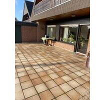 Erdgeschosswohnung mit Garten, großer Terrasse, 2-Familienhaus - Uedem