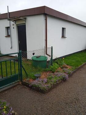 Foto - Garten mit Gartenhaus abzugeben