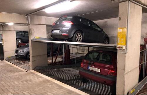 Foto - 1. Tiefgaragenstellplatz in Düsseldorf-Gerresheim zu vermieten