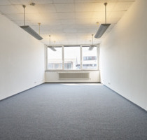 Modernes ruhiges Büro mit viel Tageslicht im 1.OG- ab 2 EURm²!* - Markgröningen