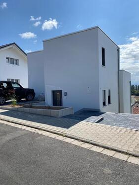 Foto - Exklusives Einfamilienhaus mit PV-Anlage & Wärmepum. in Gründau-L