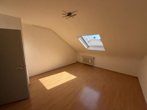 Foto - Attraktive 3-Zimmer-Dachgeschosswohnung in Frankfurter Bestlage [HMR-O02E10] [HMR-O02E10]