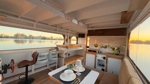 Foto - EINFÜHRUNGSPREIS Hausboot - festliegendfahrend