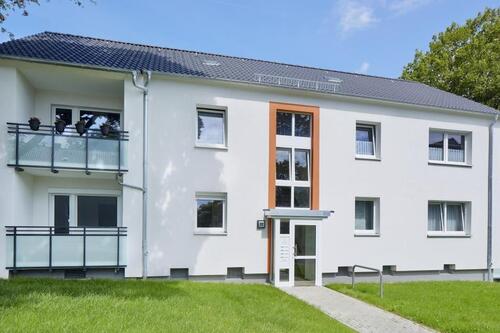 Foto - Helle 3-Zimmer-Wohnung mit Balkon in frisch saniertem Haus!