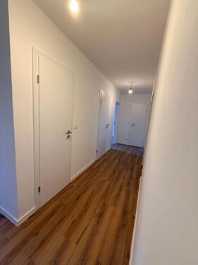 Foto - Bezugsfertig & kernsaniert – stilvolle 4-Zimmer-Wohnung mit Balkon