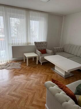 Foto - Drei Zimmer Wohnung - 1.050,00&nbsp;EUR Kaltmiete, ca.&nbsp; 71,00&nbsp;m&sup2;