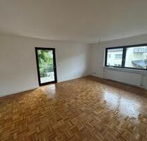 2-Zimmer-Wohnung in Frankfurt-Harheim mit Balkon+Küche - Frankfurt am Main Bonames