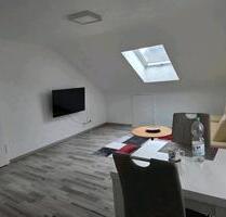 helle 2-Zimmer Dachgeschosswohnung in Zuffenhausen - Stuttgart