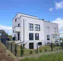 *PETS ALLOWED IN 2-STORY APPARTMENT* approx. 116 m², 3-room, 2-bed, 1.25-bath, garage, and garden - Wiesbaden Bierstadt