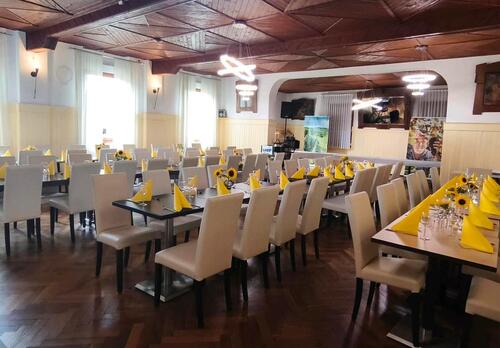 Foto - Festsaal zu vermieten - 450,00 EUR Kaltmiete,