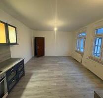 Zentrale freundliche 2-Raum Wohnung mit EBK, Erstbezug Sanierung - Burg