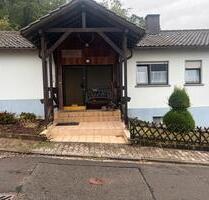 Bungalow in Hauptstuhl - 275.000,00&nbsp;EUR Kaufpreis, ca.&nbsp; 110,00&nbsp;m&sup2; in Queidersbach (PLZ: 66851)