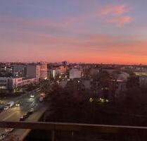 Helle 1-Zimmer-Loftwohnung mit Balkon in Neukölln – ab 01.11. - Berlin