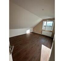 Schöne 2 Zimmer Dg Wohnung in Babenhausen