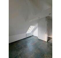 Attraktive Dachgeschosswohnung Erstbezug teilmöbliert - Kaarst