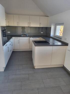 Foto - helle 4 Zi.-Wohnung mit Balkon im Dachgeschoss - zu sofort frei!