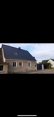 Foto - Haus mit Scheune und großen Garten