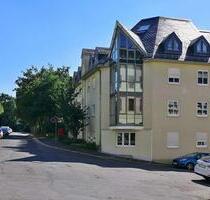 Kurzfristig beziehbar - Gepflegte 2-Zi.-Wohnung in Gera, Bj. 1996 mit Einbauküche und Pkw-Stellplatz