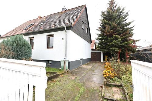 Foto - Frisch renovierte Doppelhaushälfte mit Garten & Garage