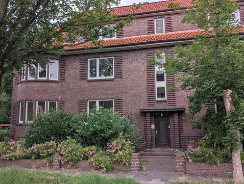 Foto - Renovierte helle Wohnung mit großem Wohnzimmer und Terrasse