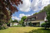 Foto - Exkl. Architektenhaus mit Natur-Weitblick und Einliegerwohnung
