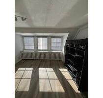 Sehr zentral gelegene 4-Zimmer-Wohnung in Emden - Oldenburg Eversten