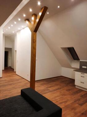 Foto - Dachgeschoßwohnung in Waigolshausen zur Miete