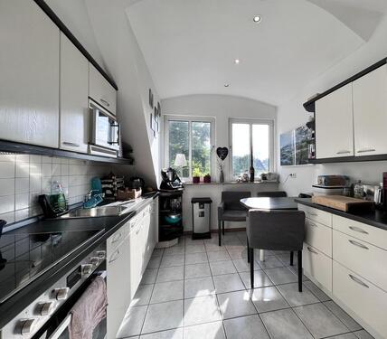 Foto - 6.5 Zimmer Maisonettenwohnung zur Miete in Neuhaus am Rennweg