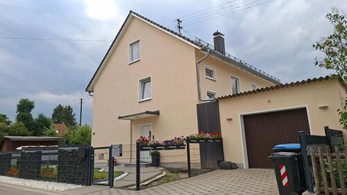 Foto - Mehrfamilienhaus, Wohnhaus zum Kaufen in Zusmarshausen