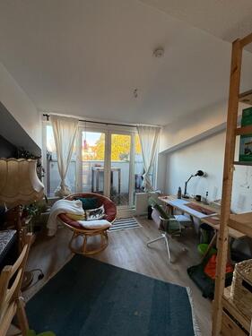 Foto - Zwischenmiete bis 15.09.26: 2-Zimmer-Wohnung mit Balkon (KTV)