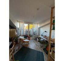 Zwischenmiete bis 15.09.26: 2-Zimmer-Wohnung mit Balkon (KTV) - Rostock Hansaviertel