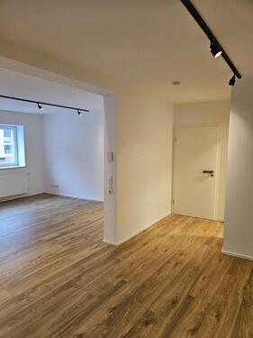 Foto - Schöne 2-Zimmer-Wohnung mit EBK und Gäste-WC