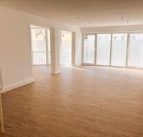 2 Zimmer Wohnung mit 121 m² in Gera