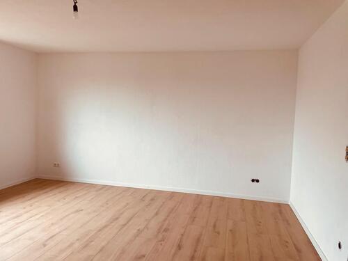 Foto - 1 Zimmer Dachgeschoßwohnung zur Miete in Kuhardt