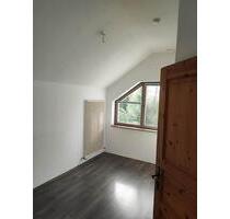 1 WG-Zimmer für Ukrainische Flüchtlinge in 4 Zi.-Wohnung - Hennef (Sieg)