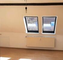 Schöne, helle, sonnige 1-Raum- Dachgeschosswohnung - Köthen (Anhalt)