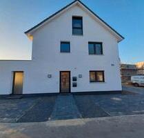 Neuenhaus schöne 2 Zi.-Wohnung mit Garten