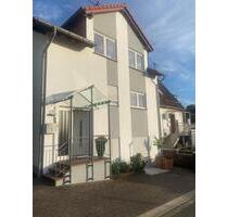 Karthause: Einfamilienhaus mit ELW, Garten & Blick - Koblenz