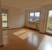 Am Sportplatz 8 - Charmante 2-Raum-Wohnung in begehrter Lage von Freital Pesterwitz- 58,5 m², mit Balkon und Stellplatz