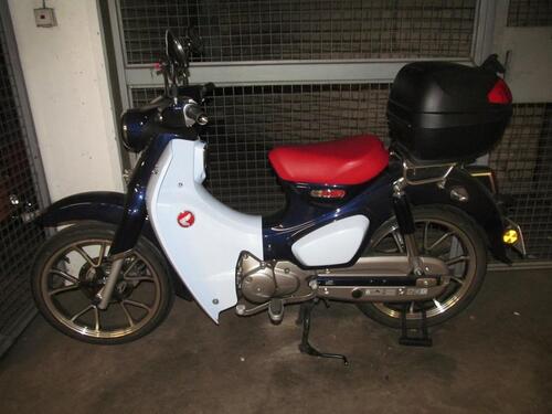Foto - MOTORRAD-ROLLER STELLPLATZ-120,00 FÜR GANZEN WINTER