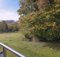 Gemütliche 3 Zimmer Dachgeschoss Wohnung mit Blick ins Grüne - Gummersbach